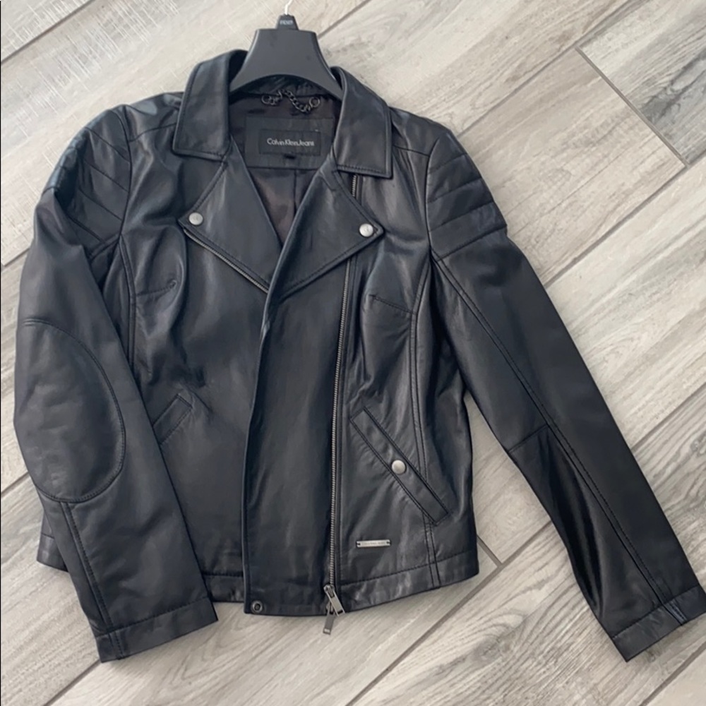 Size M Calvin Klein 100% lamb leather jacket!!!